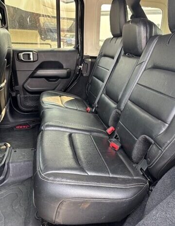
								2018 Jeep Wrangler Unlimited Sahara full									