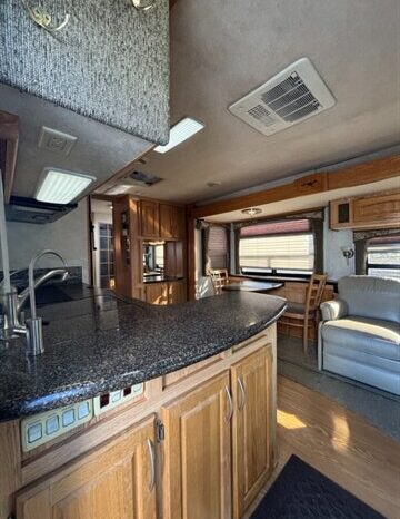 
								2006 Bigfoot 35LX full									
