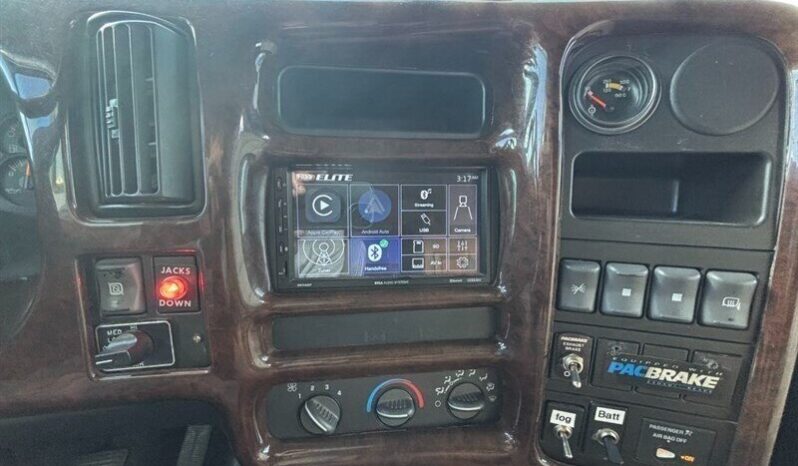 
								2006 Bigfoot 35LX full									