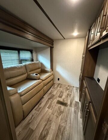 
								2019 Keystone Cougar 368MBI full									