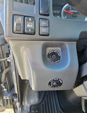 
								2022 Isuzu NRR full									