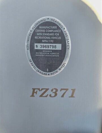
								2016 Keystone fuzion fz371 full									