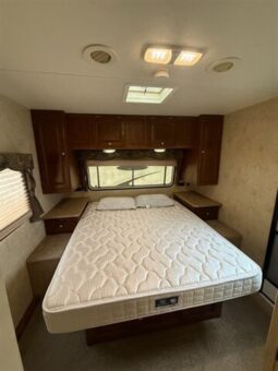 
										2013 Forest River Flagstaff Lite 830RBSS full									