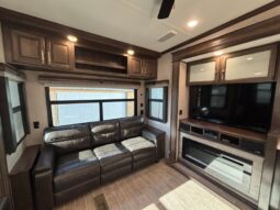
										2020 Keystone Alpine 3120RS full									