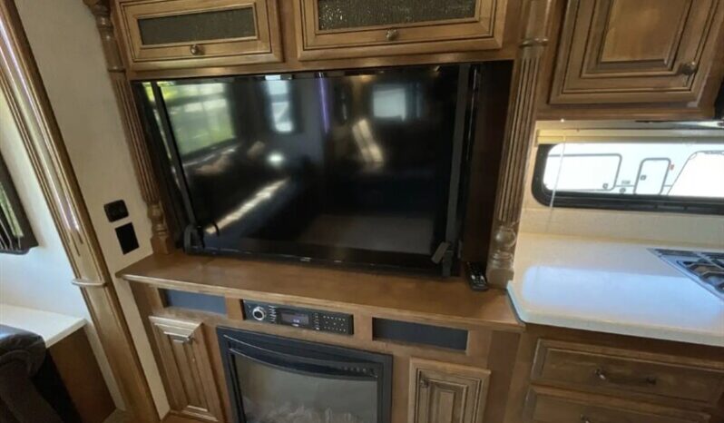 
								2018 Heartland Bighorn 3270RS full									