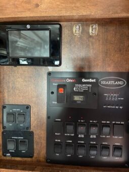 
										2018 Heartland Bighorn 3270RS full									
