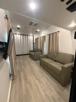 
										2018 Grand Design Momentum 398M full									