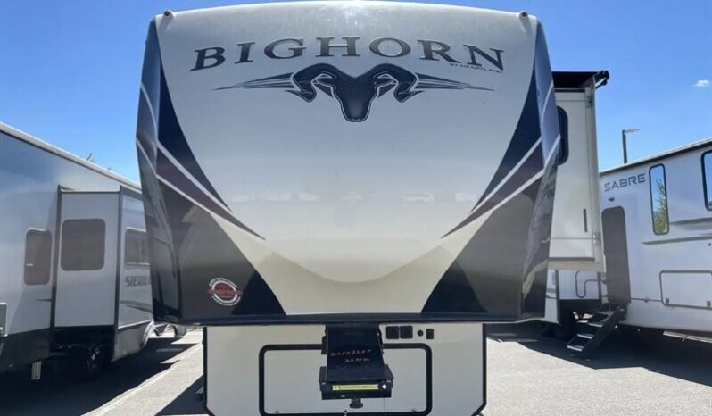 
								2018 Heartland Bighorn 3270RS full									