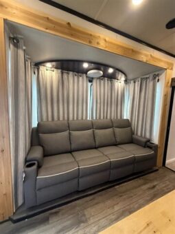 
										2018 Grand Design Momentum 398M full									