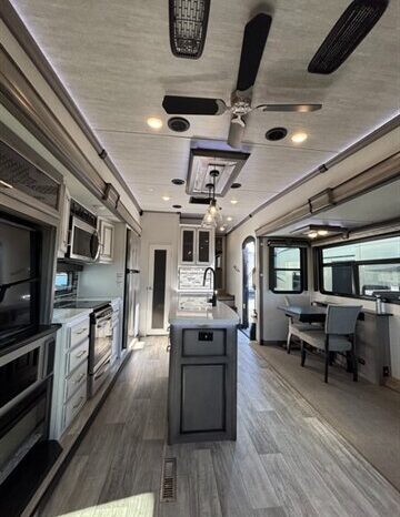
								2021 Keystone MONTANA 3120RL full									