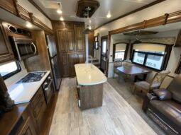 
										2018 Heartland Bighorn 3270RS full									