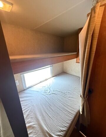 
								2011 Forest River Cruise Lite Salem T26XLT full									