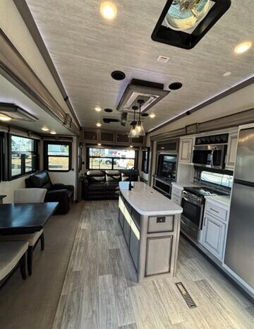 
								2021 Keystone MONTANA 3120RL full									