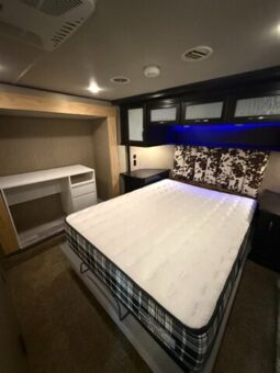 
										2018 Grand Design Momentum 398M full									