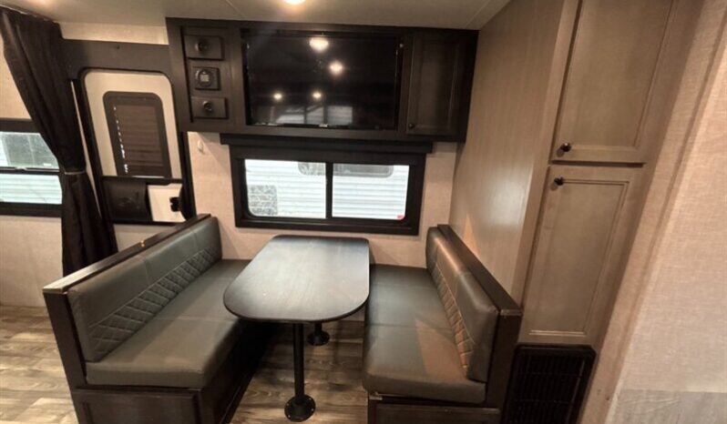 
								2023 Starcraft Superlite 225CK full									
