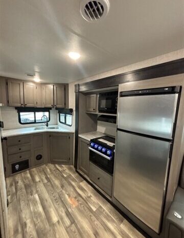 
								2023 Starcraft Superlite 225CK full									