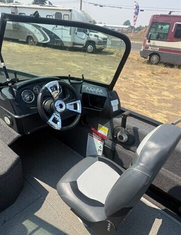 
								2024 Lowe FM1775 full									