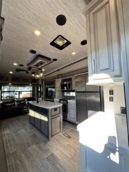 
										2021 Keystone MONTANA 3120RL full									