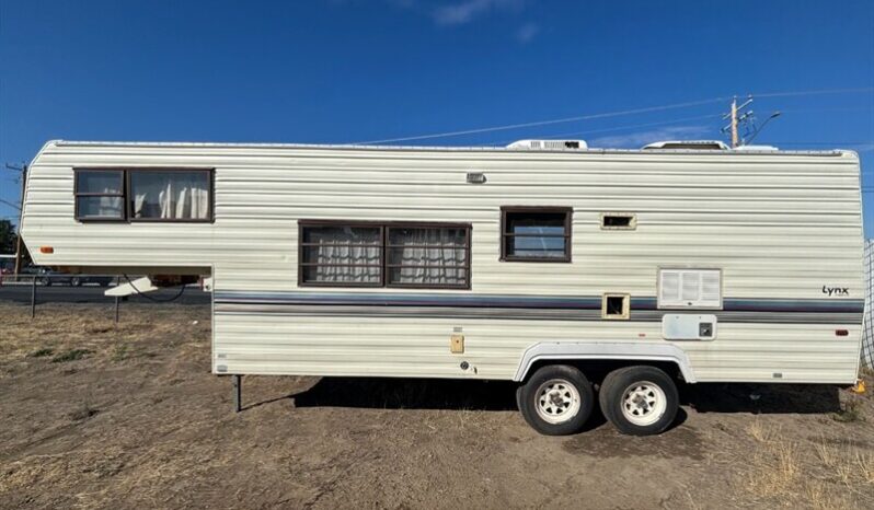 
								1989 Fleetwood Prowler Lynx 25-5k full									