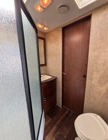 
								2013 Dutchmen Aspen Trail 2460RLS full									