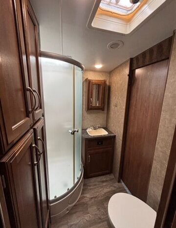 
								2017 Jayco WhiteHawk 31RLKS full									