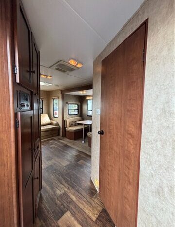 
								2013 Dutchmen Aspen Trail 2460RLS full									