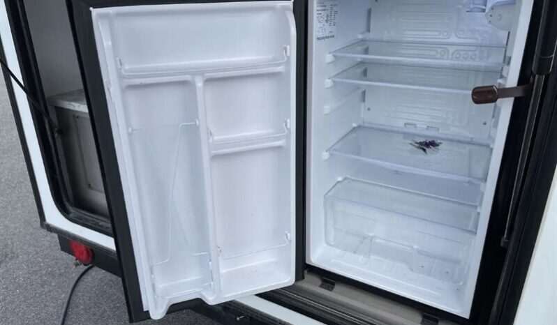 
								2024 Dutchmen Coleman Rubicon 1400BH full									