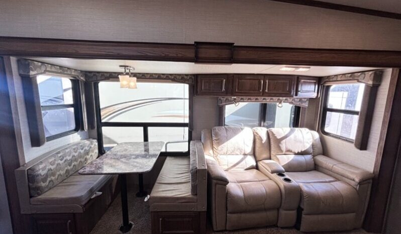 
								2017 Keystone Cougar 336BHS full									