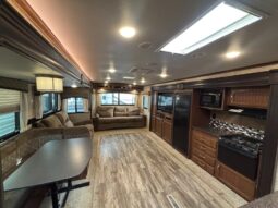 
										2017 Jayco WhiteHawk 31RLKS full									