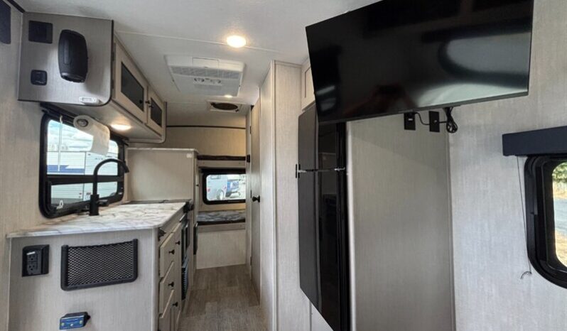 
								2025 Coachmen Remote 18R full									