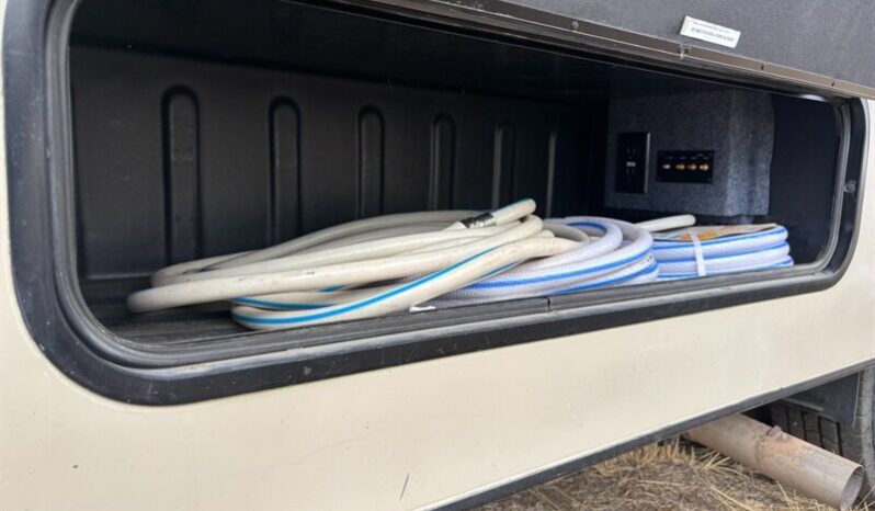 
								2015 Jayco GreyHawk 29ME full									