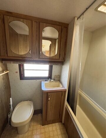 
								1989 Fleetwood Prowler Lynx 25-5k full									