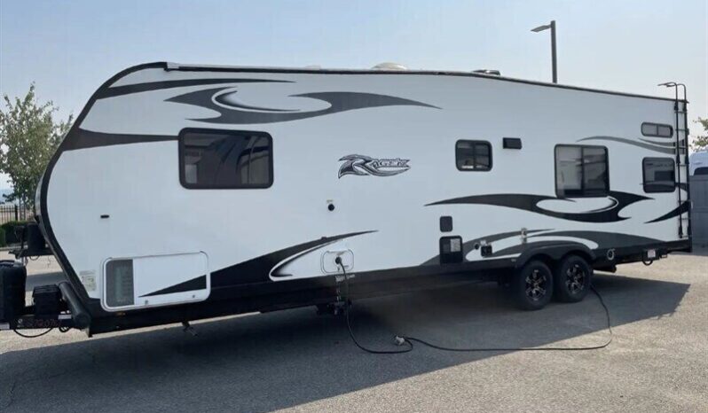 
								2017 Pacific Coachworks Rage’n 29FBSL full									