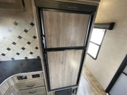 
										2017 Pacific Coachworks Rage’n 29FBSL full									