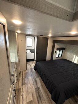 
										2023 Keystone Montana High Country 381TB full									