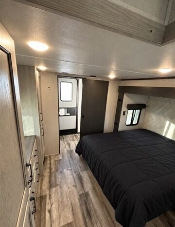 
								2023 Keystone Montana High Country 381TB full									