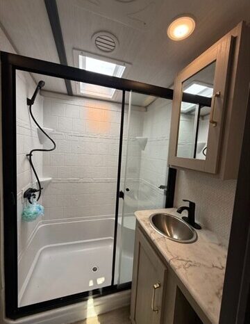
								2024 Forest River Wildwood 375FAM full									