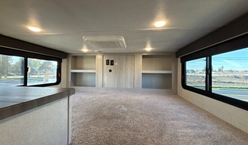 
								2023 Keystone Montana High Country 381TB full									