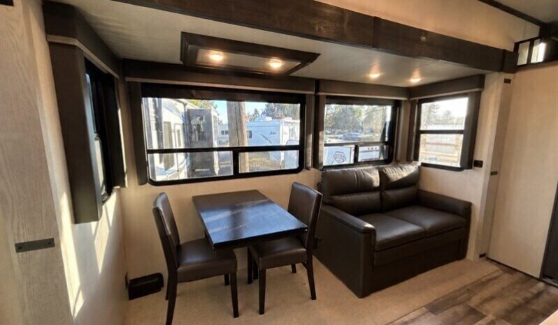
								2023 Keystone Montana High Country 381TB full									