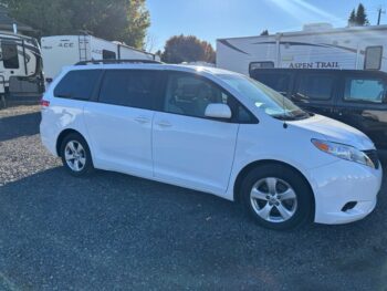 2014 Toyota Sienna LE
