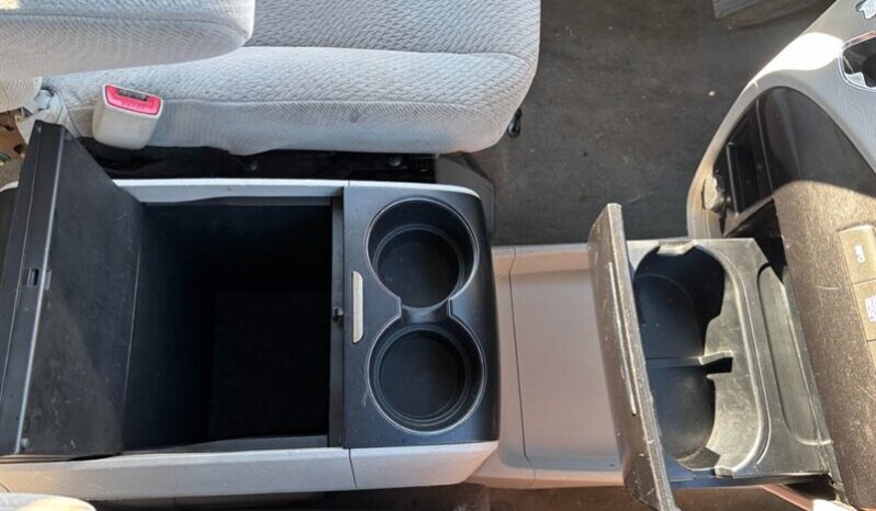 
								2014 Toyota Sienna LE full									