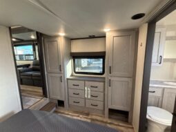 
										2023 Keystone Montana High Country 381TB full									
