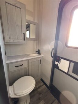
										2023 Keystone Montana High Country 381TB full									