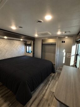 
										2023 Keystone Montana High Country 381TB full									