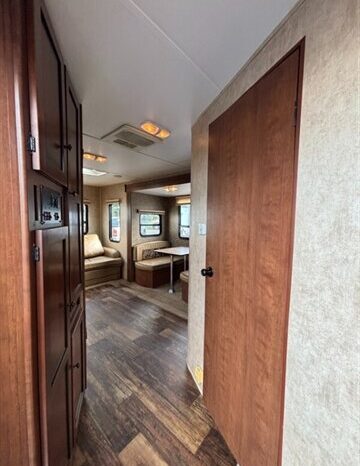 
								2013 Dutchmen Aspen Trail 2460RLS full									