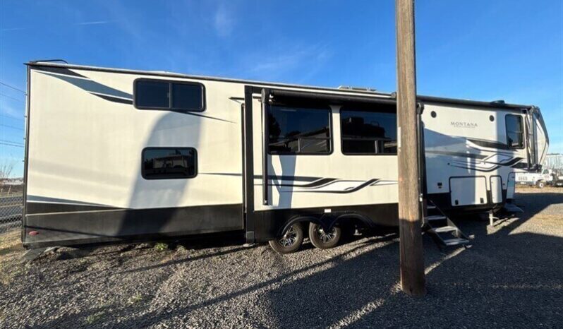 
								2023 Keystone Montana High Country 381TB full									