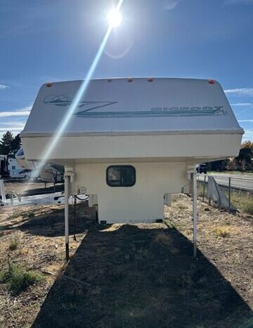 
								1996 Bigfoot 2500 10.6′ full									